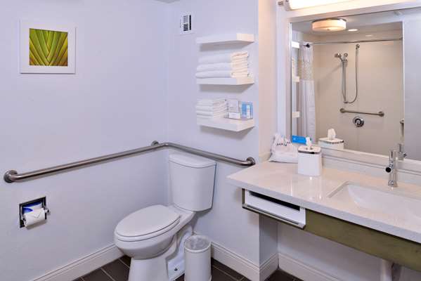  - Hampton Inn West Covina - I-10, Exit 37B