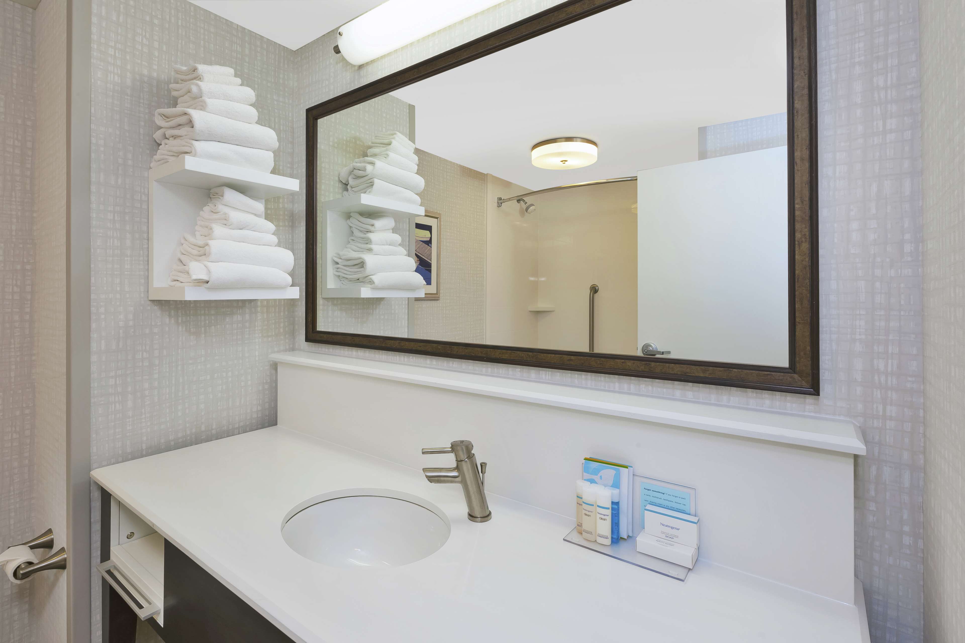 Hampton Inn & Suites Wells Ogunquit Room Type - 2 QUEEN BEDS NONSMOKING