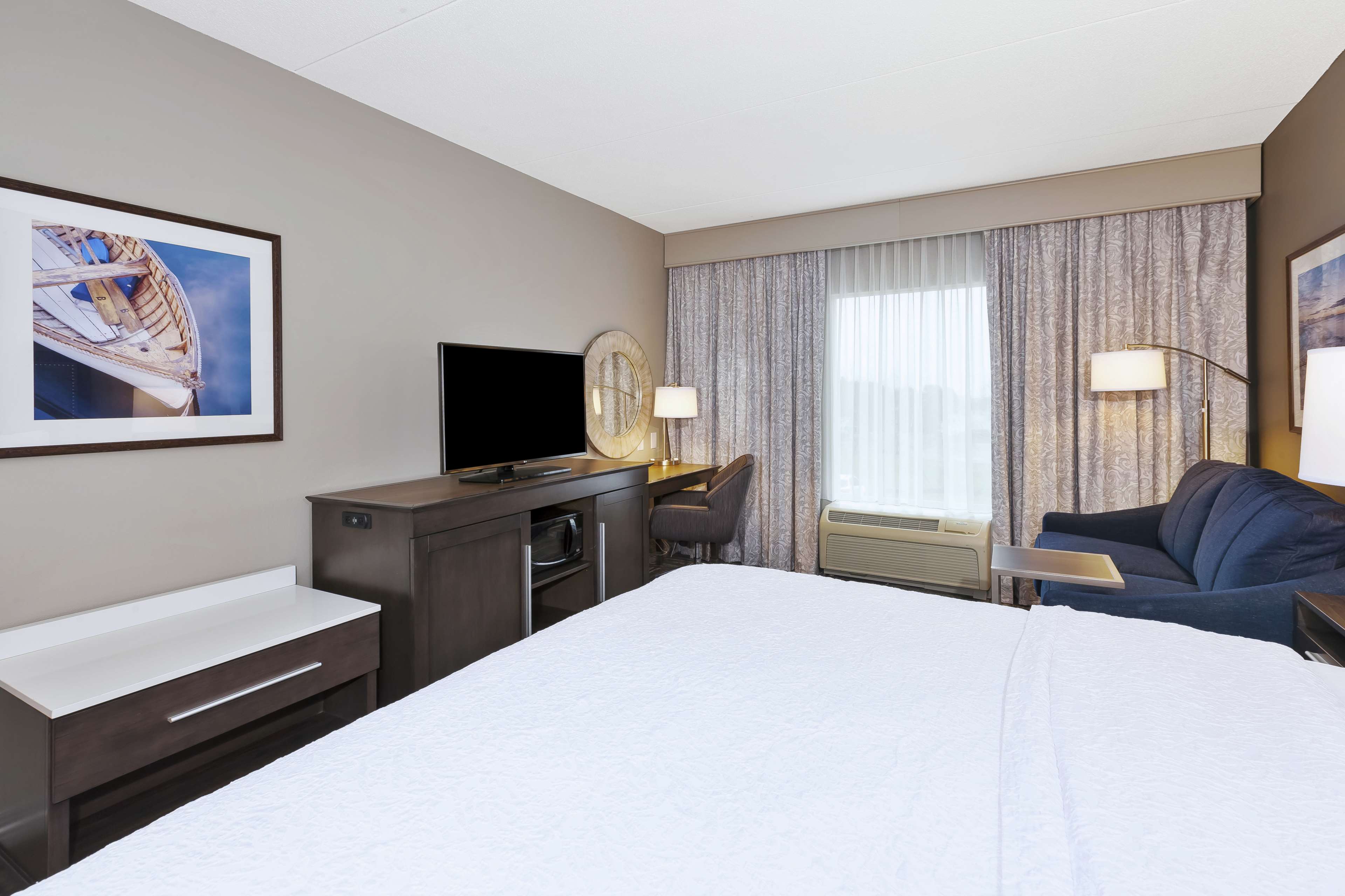 Hampton Inn & Suites Wells Ogunquit Room Type - 1KING STUDY SOFABED NOSMOK
