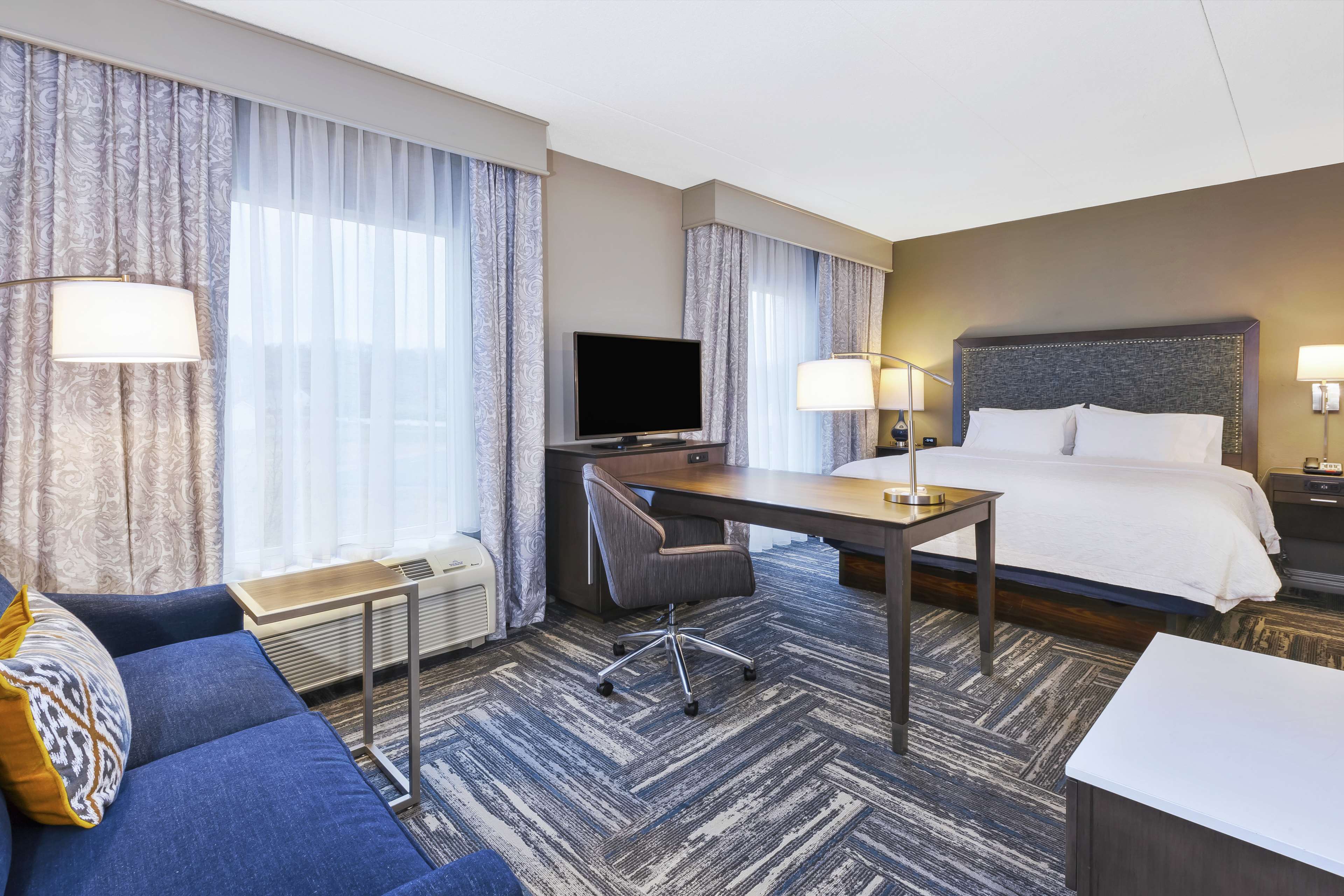 Hampton Inn & Suites Wells Ogunquit Room Type - 1KNG STUDIO SOFABED NOSMOK