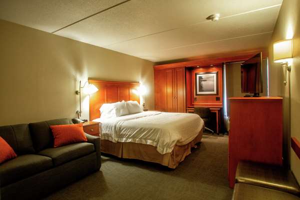  - Hampton Inn Wheeling - I-70, Exit 2A