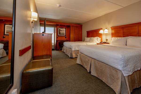  - Hampton Inn Wheeling - I-70, Exit 2A