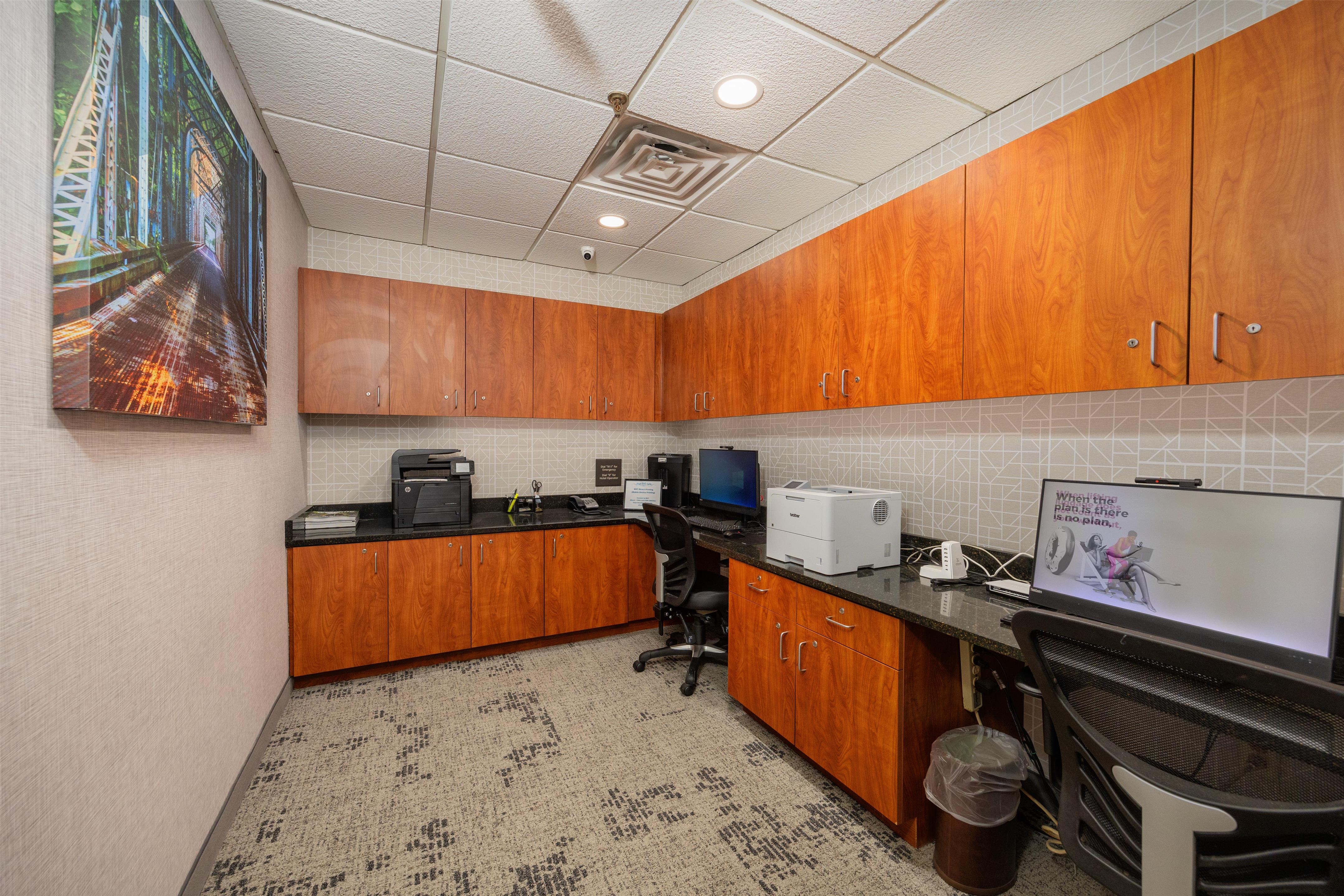 Business Center | Hampton Inn Wheeling