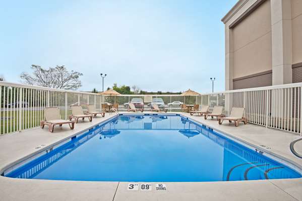 Pool - Hampton Inn Hurricane - I-64, Exit 39