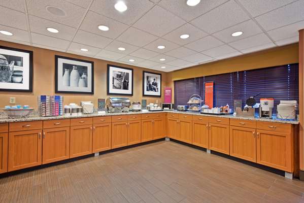 Restaurant - Hampton Inn Hurricane - I-64, Exit 39