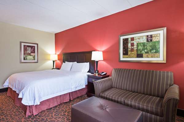  - Hampton Inn Hurricane - I-64, Exit 39