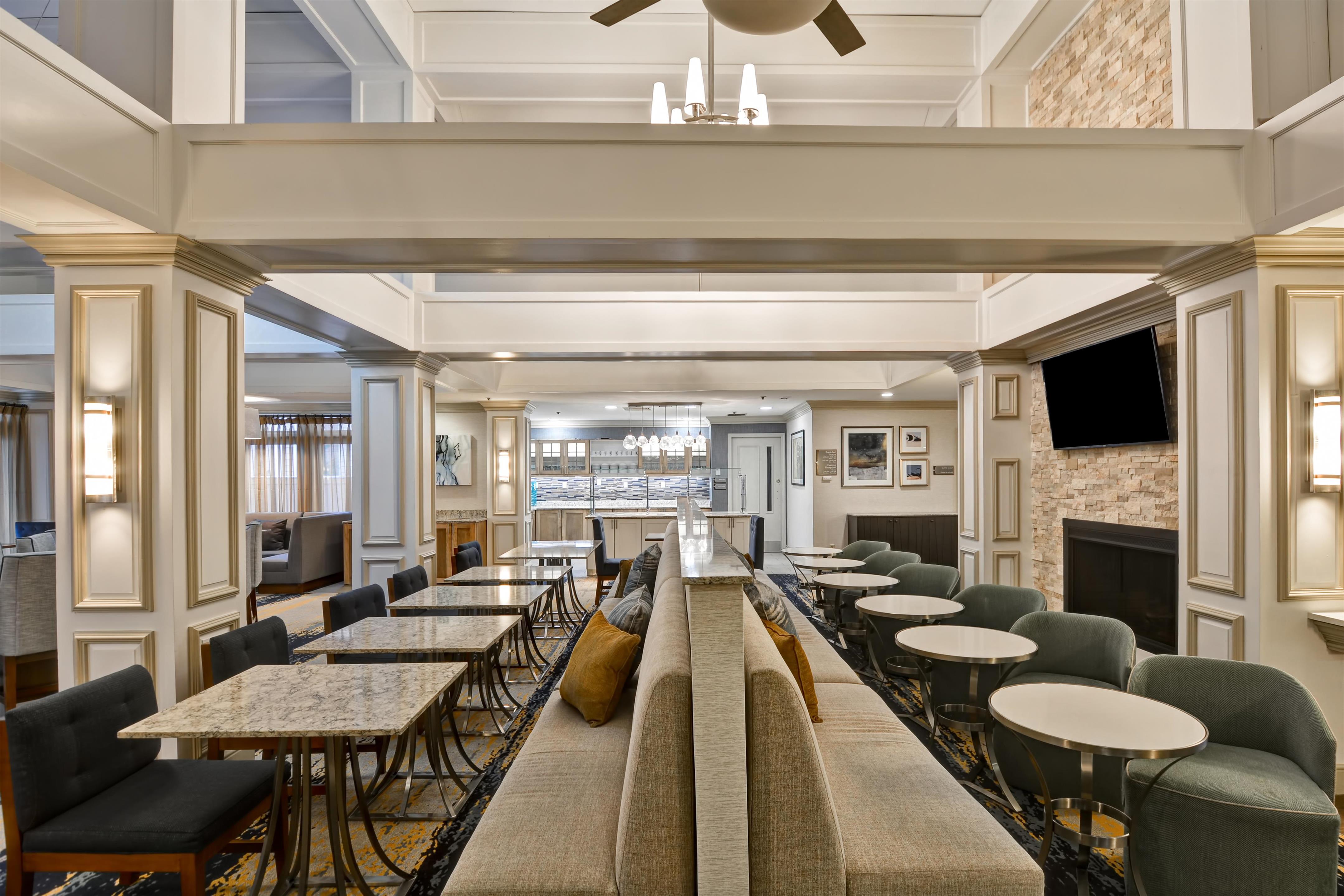Breakfast Area | Homewood Suites by Hilton Windsor Locks Hartford