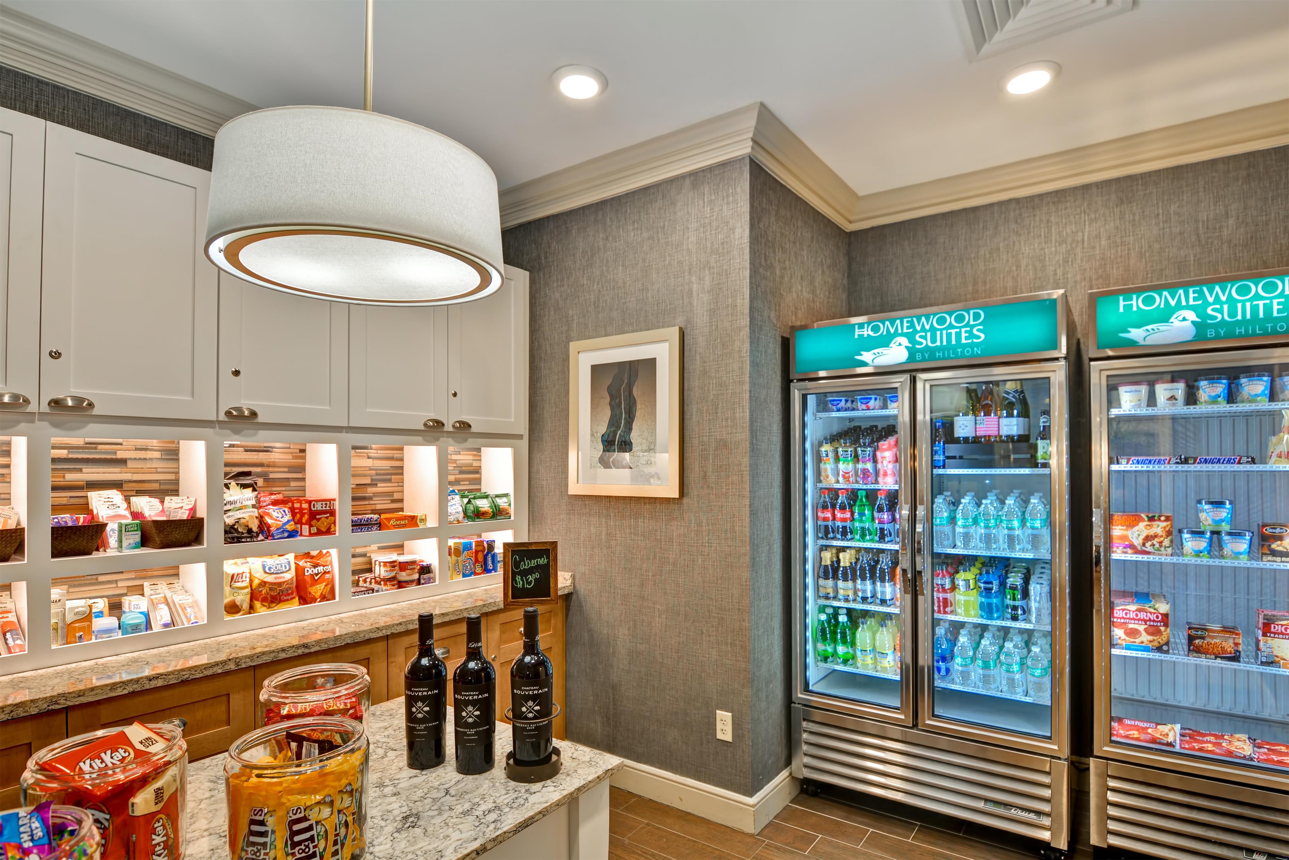 Restaurant | Homewood Suites by Hilton Windsor Locks Hartford