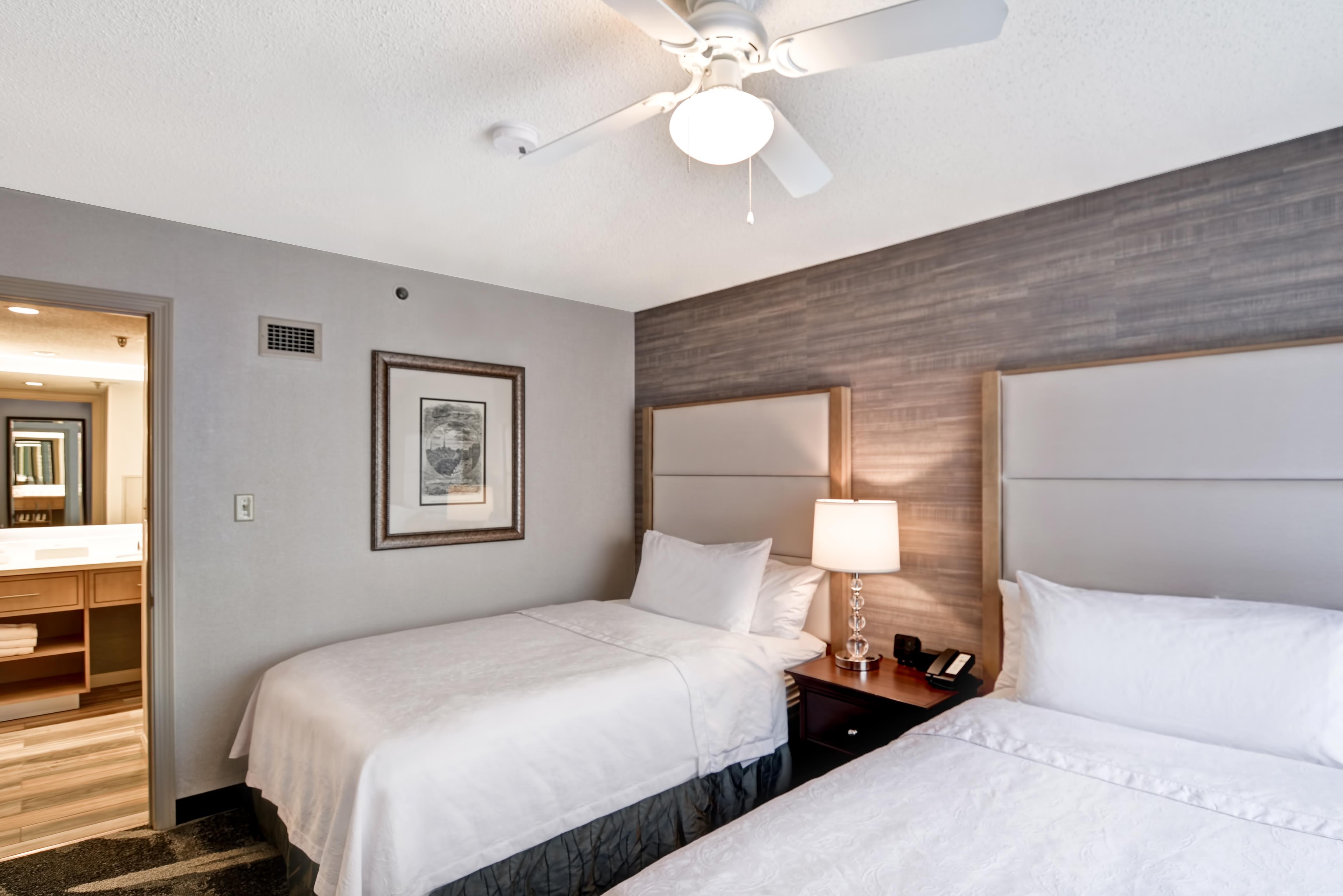 Homewood Suites Hartford/Windsor Locks Room Type - 2 DBLS FIREPLC STE NONSMOK
