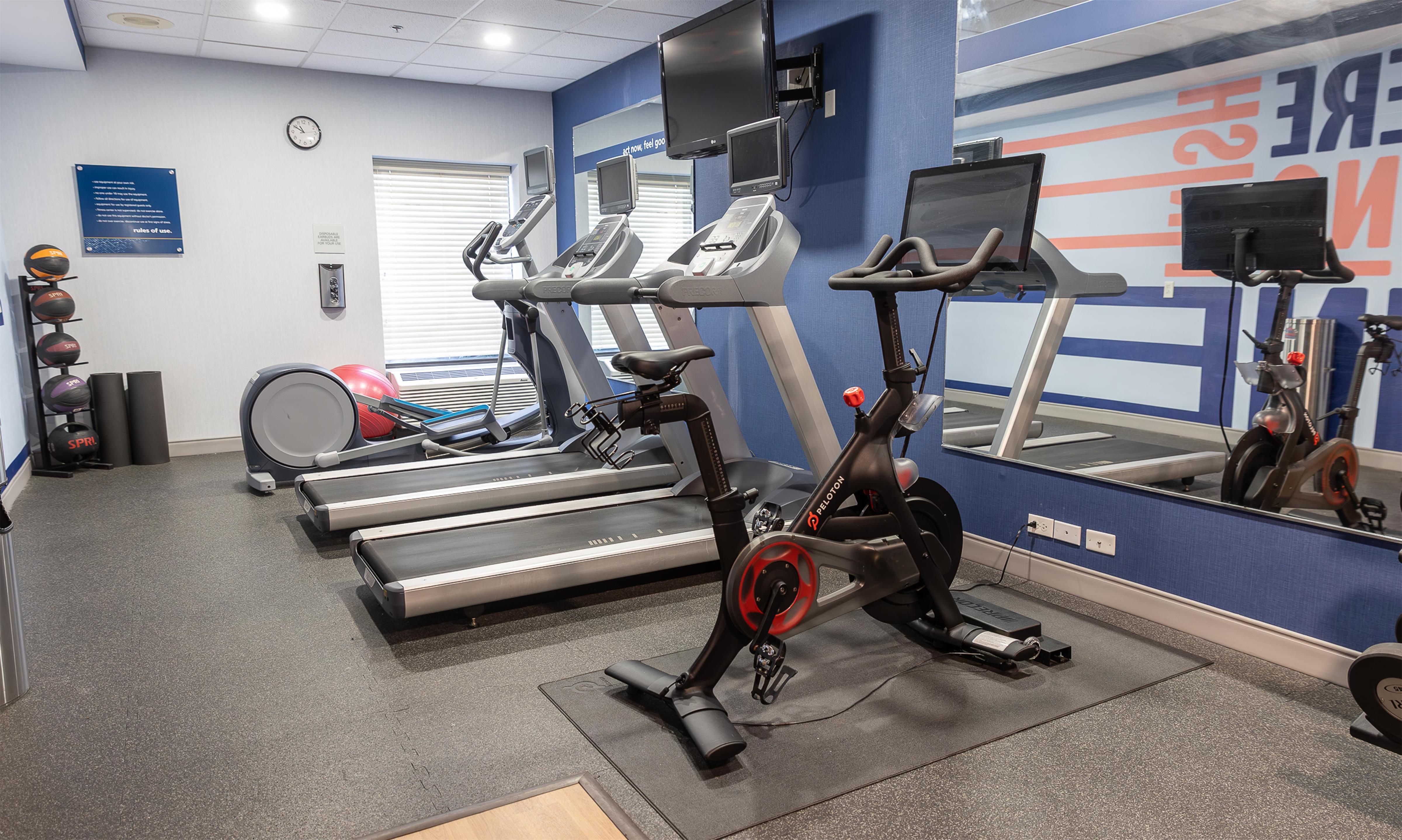 Health club fitness center gym | Hampton Inn Williamsport-Downtown