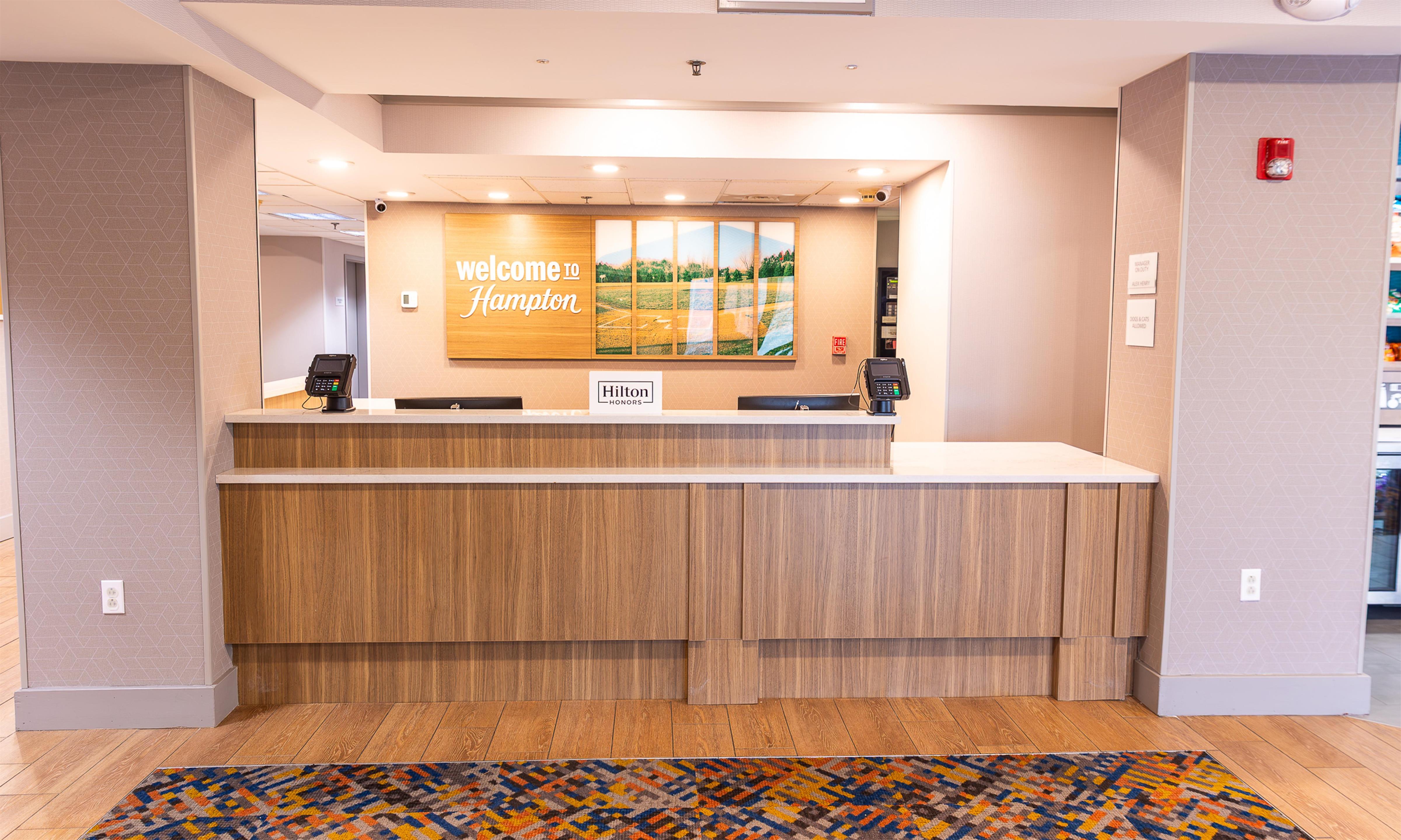 Reception | Hampton Inn Williamsport-Downtown