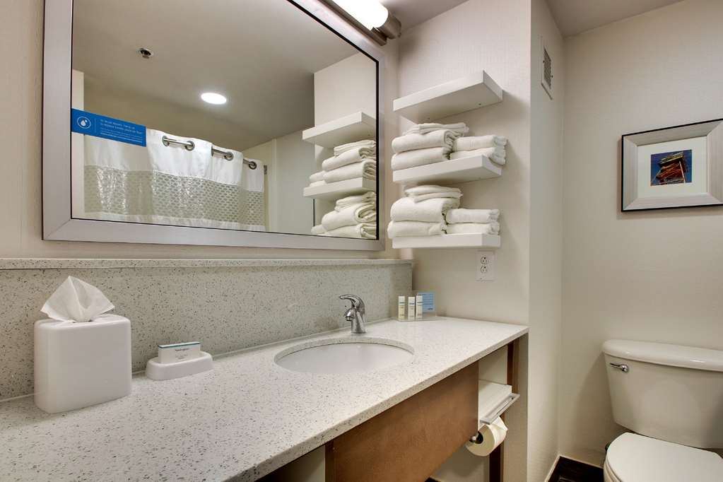 Hampton Inn by Hilton Warner Robins Room Type - 2 QN BEDS 1BDRM STE NOSMOK