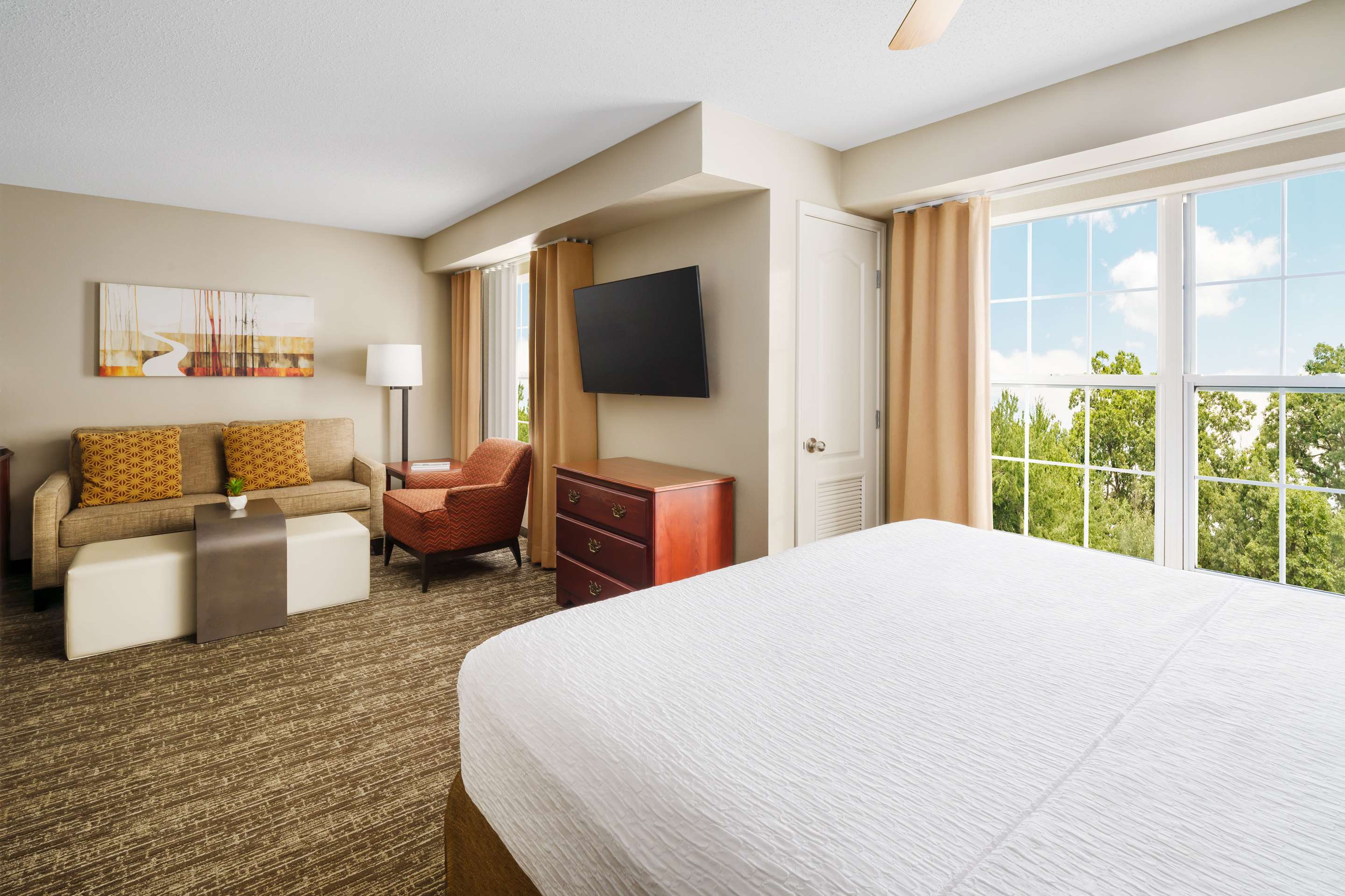 Guest room