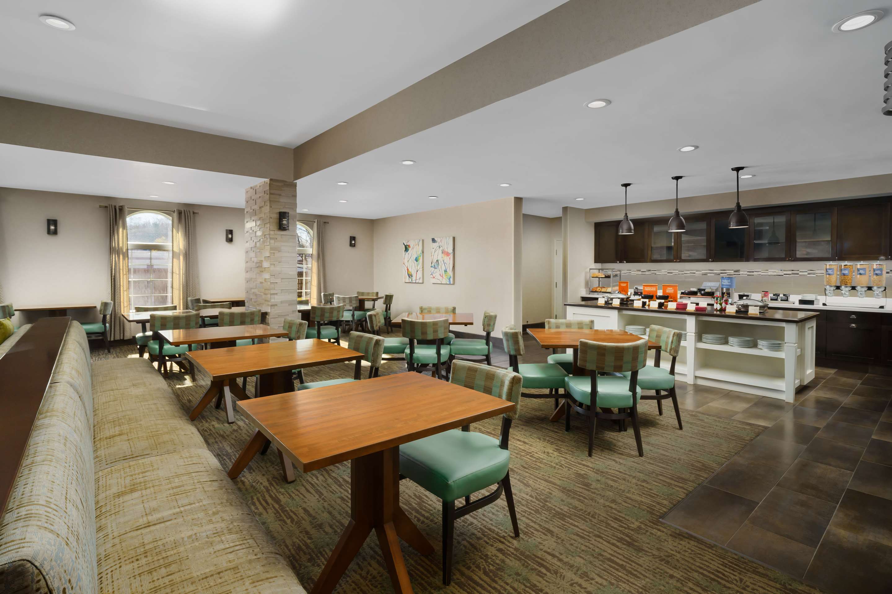 Breakfast Area | Homewood Suites by Hilton Providence/Warwick