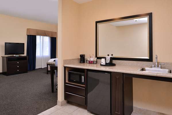  - Hampton Inn & Suites Woodward