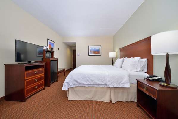  - Hampton Inn Fishersville - I-64, Exit 91