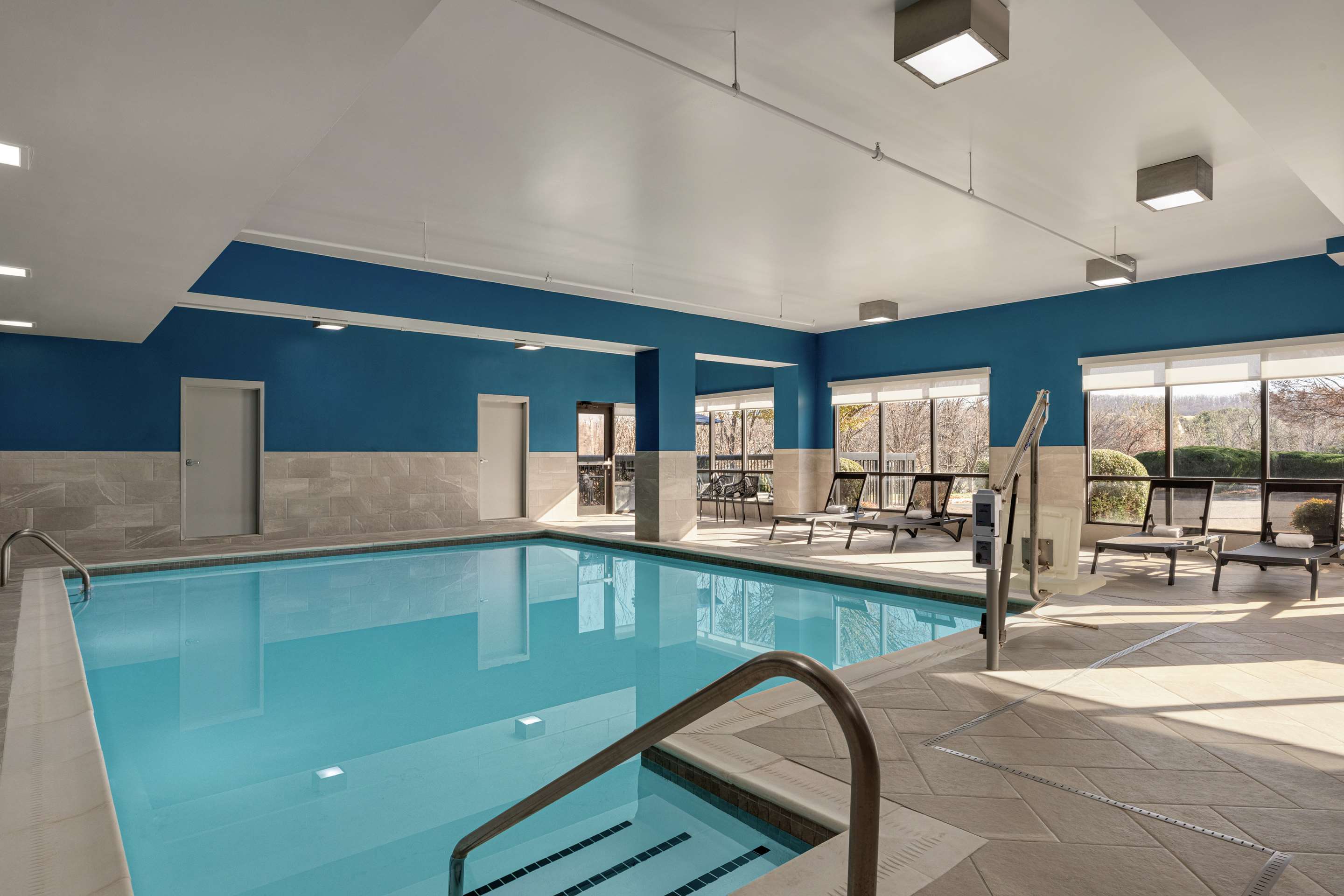 Pool | Hampton Inn Waynesboro/Stuarts Draft