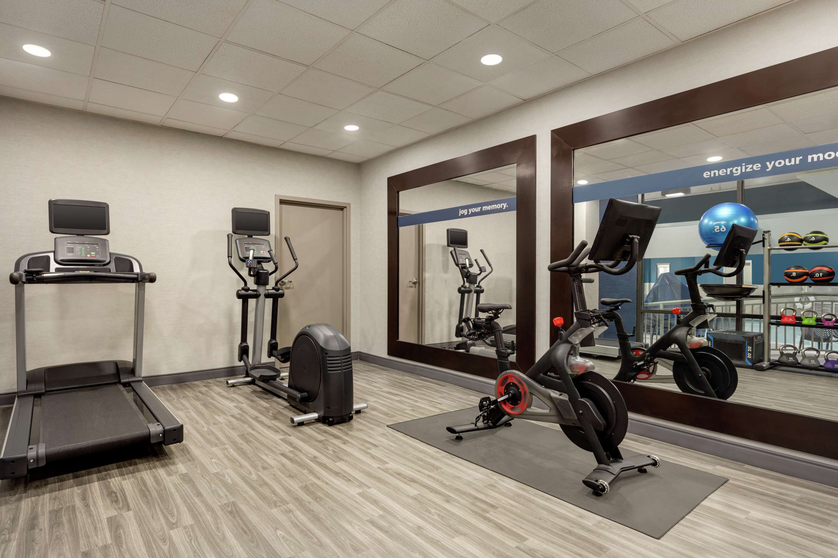 Health club fitness center gym | Hampton Inn Waynesboro/Stuarts Draft