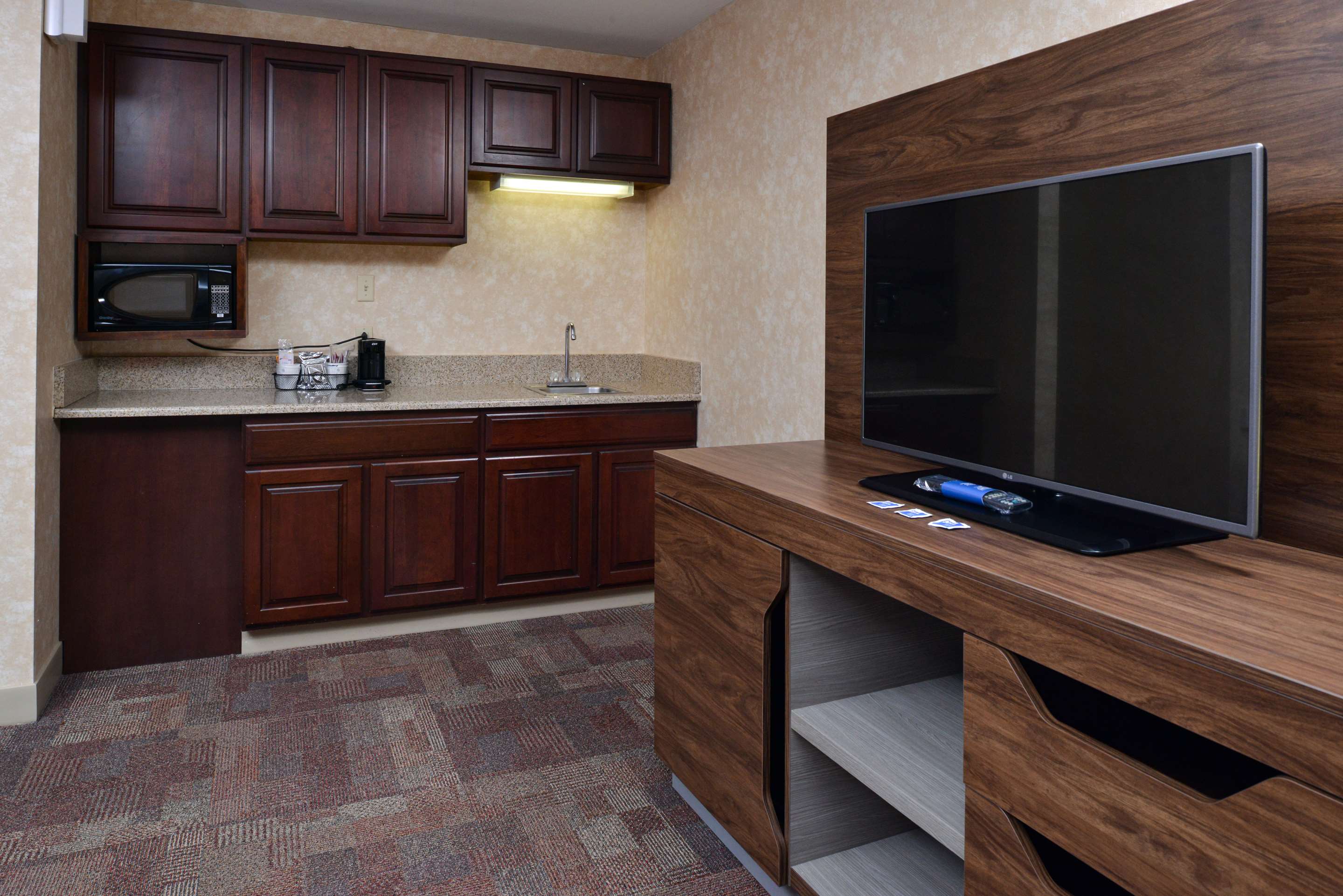 Guest room