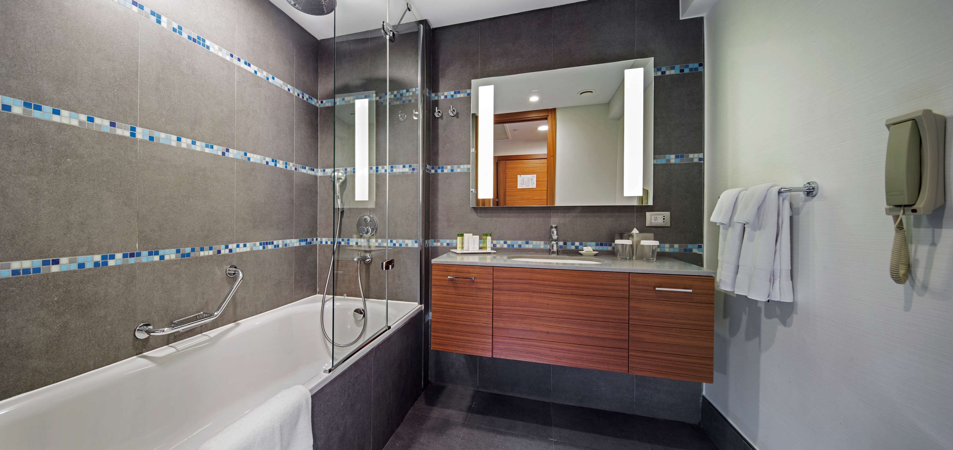 Doubletree By Hilton Kusadasi - Special Class Room Type - KING GUEST ROOM NONSMOKING