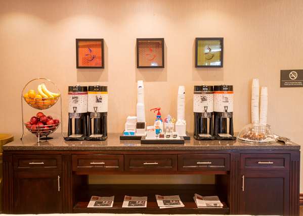 Restaurant - Hampton Inn West Mississauga