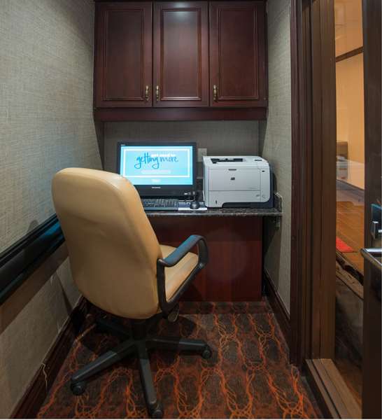 Conference Area - Hampton Inn West Mississauga
