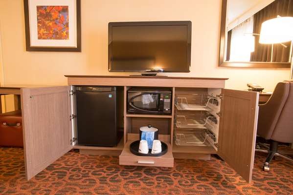  - Hampton Inn West Mississauga