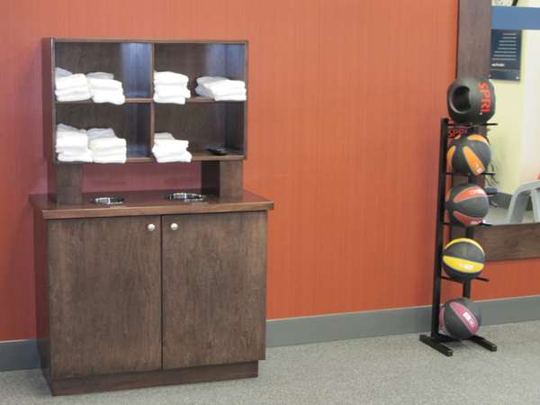 Fitness/ Exercise Room - Hampton Inn Fort Saskatchewan