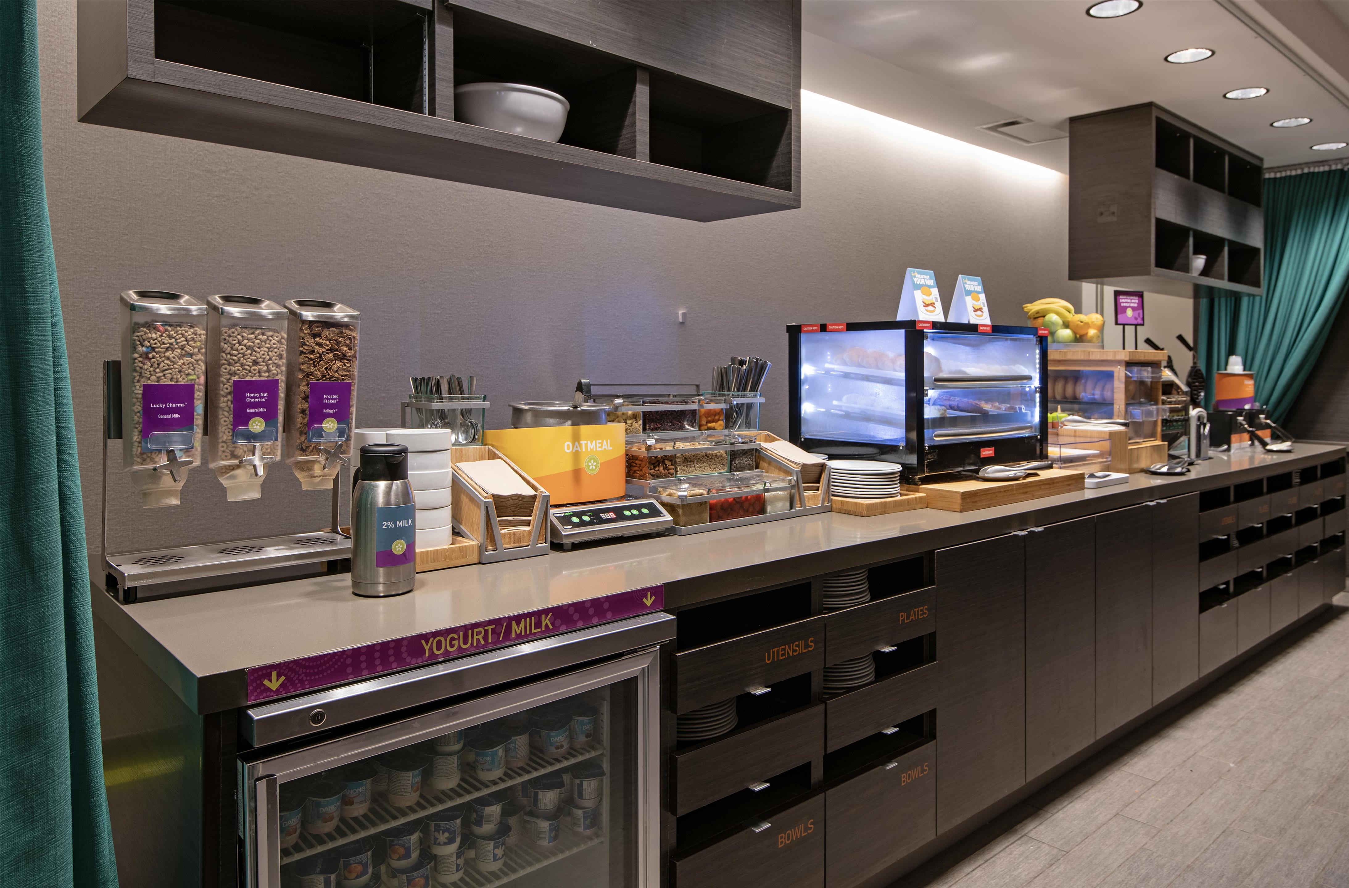 Breakfast Area | Home2 Suites West Edmonton, Alberta, Canada