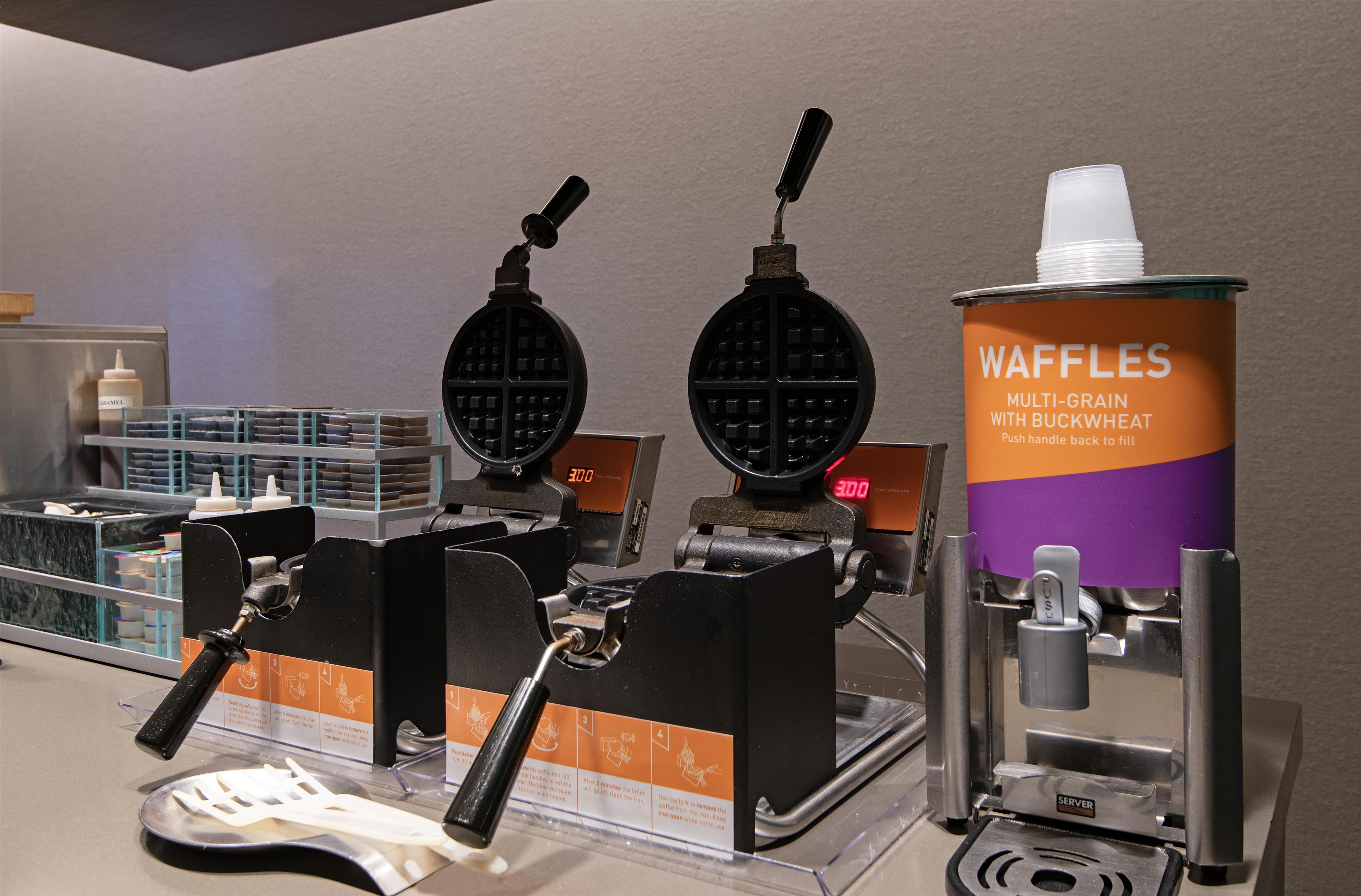 Breakfast Area | Home2 Suites West Edmonton, Alberta, Canada