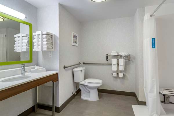  - Hampton Inn & Suites West Edmonton