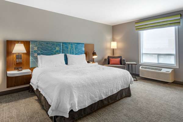  - Hampton Inn & Suites West Edmonton