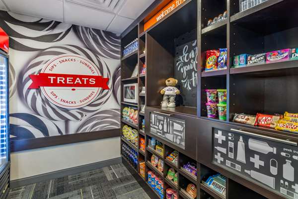 Restaurant - Hampton Inn & Suites West Edmonton