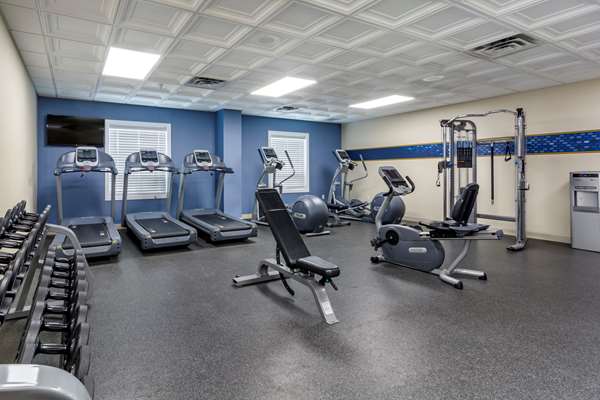 Fitness/ Exercise Room - Hampton Inn & Suites West Edmonton