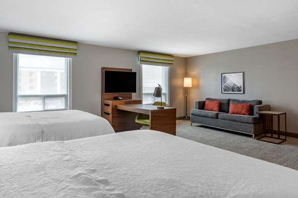  - Hampton Inn & Suites West Edmonton