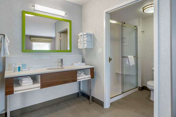  - Hampton Inn & Suites West Edmonton