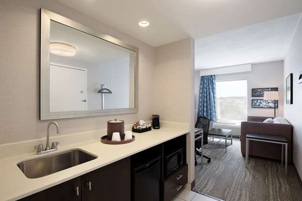  - Hampton Inn & Suites Dartmouth