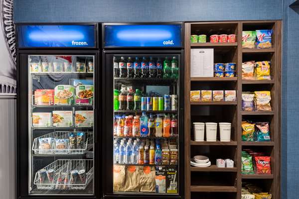 Restaurant - Hampton Inn & Suites Dartmouth