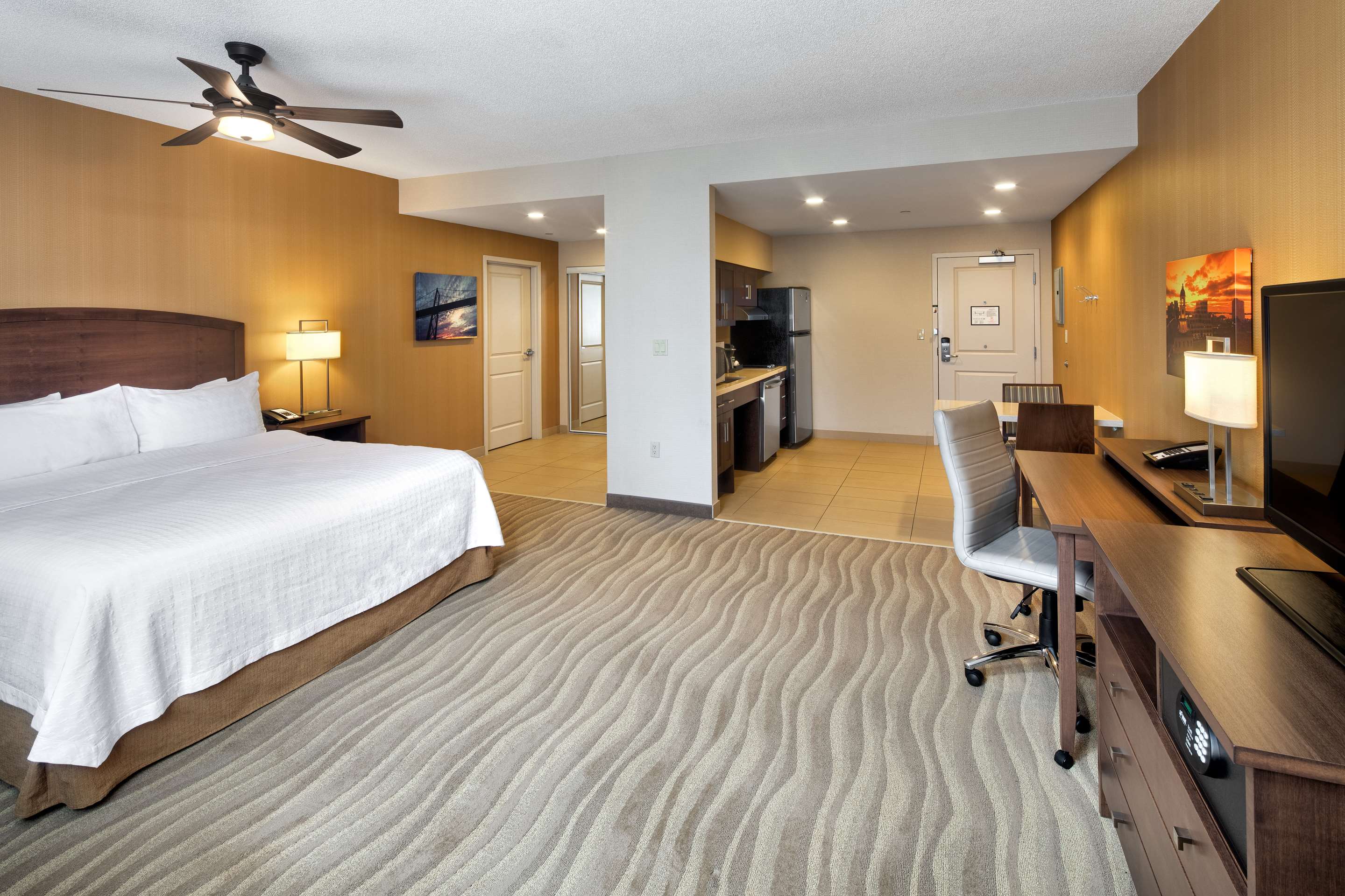 Guest room
