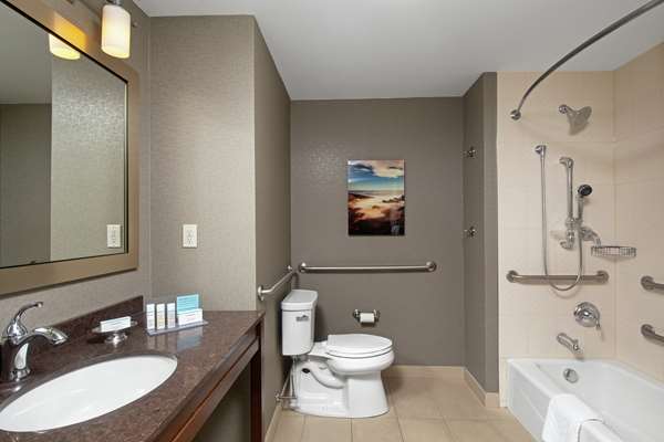  - Hampton Inn Downtown Halifax