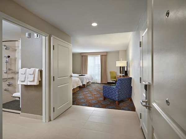  - Hampton Inn Downtown Halifax