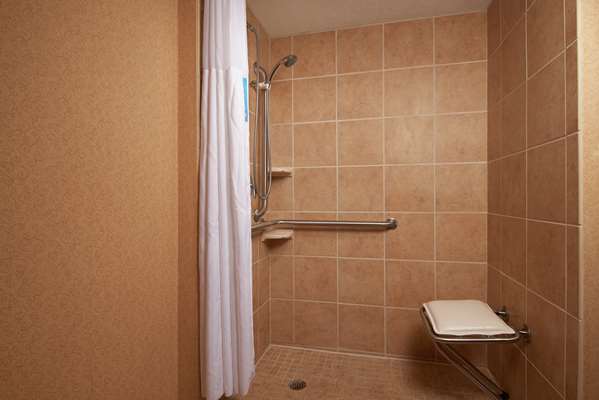  - Hampton Inn Austintown - I-80, Exit 223