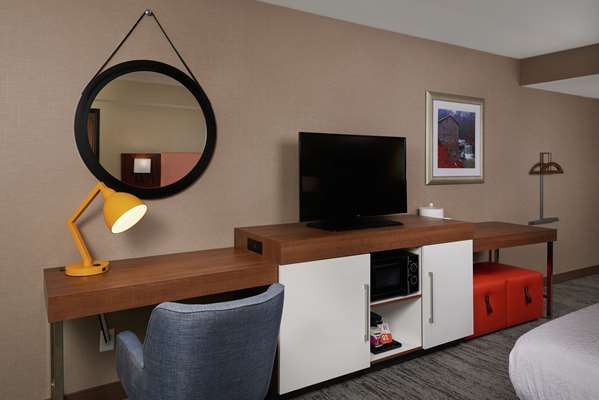  - Hampton Inn Austintown - I-80, Exit 223