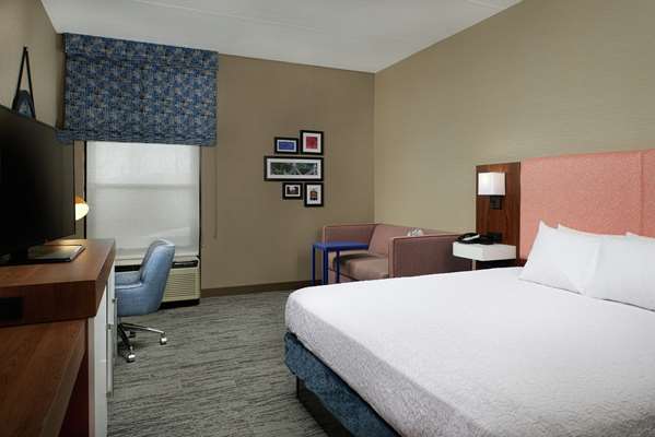  - Hampton Inn Austintown - I-80, Exit 223