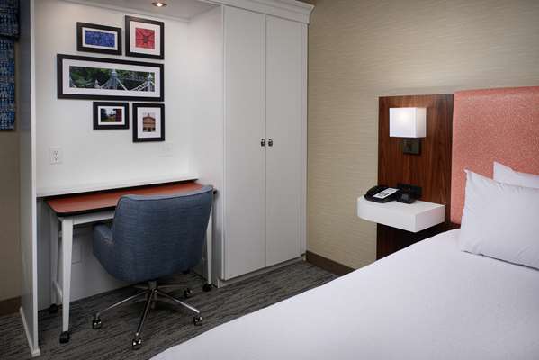  - Hampton Inn Austintown - I-80, Exit 223