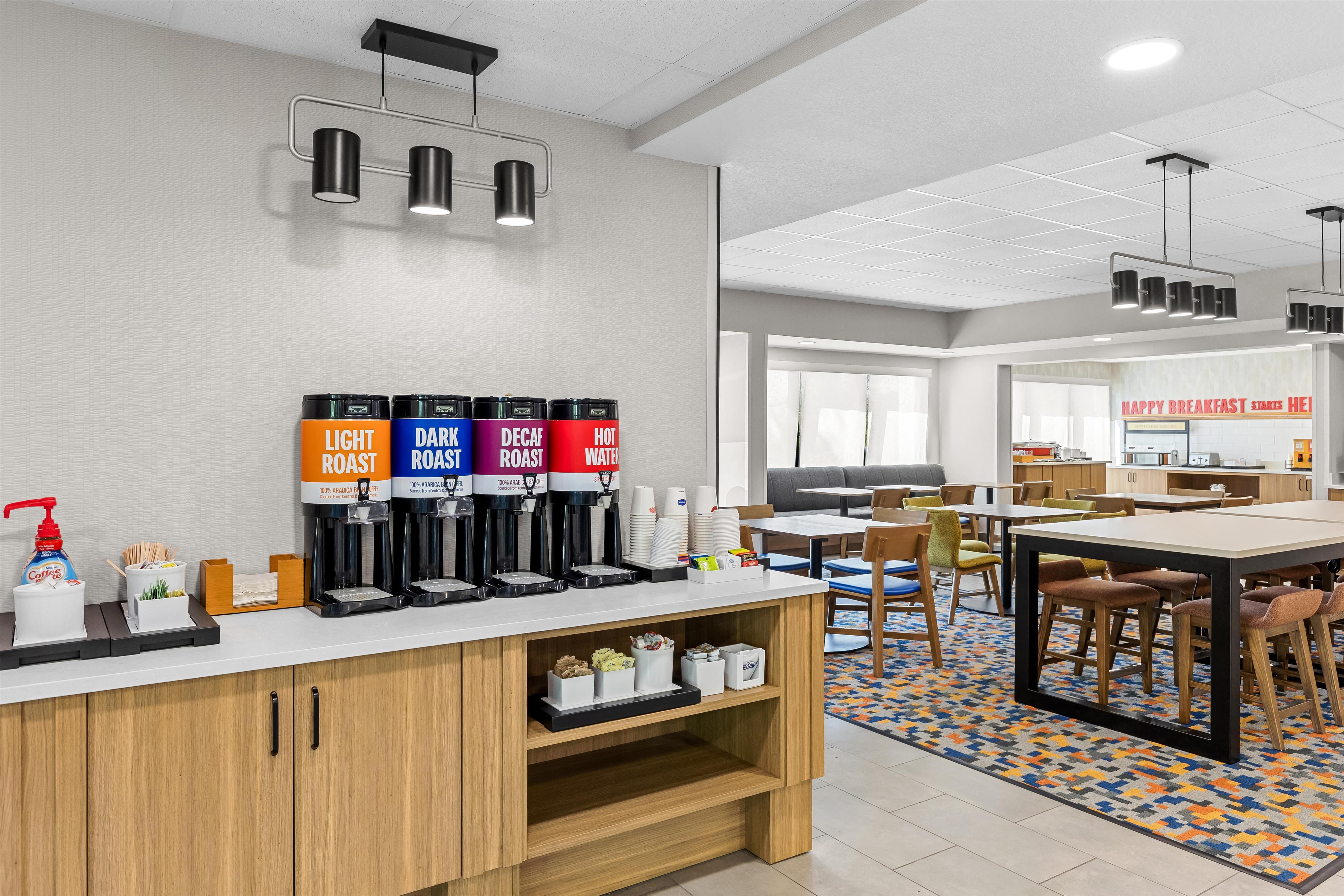 Restaurant | Hampton Inn by Hilton Youngstown-West I-80