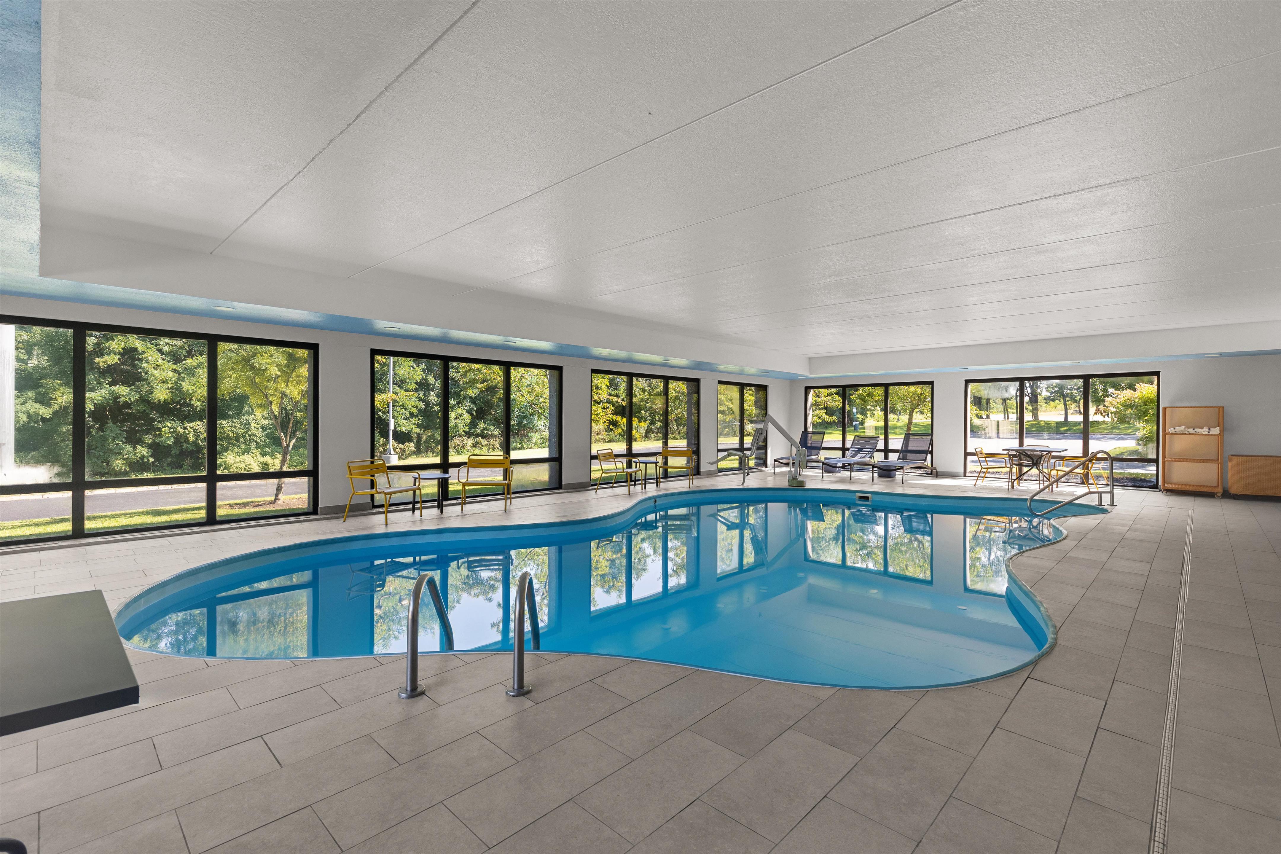Pool | Hampton Inn by Hilton Youngstown-West I-80