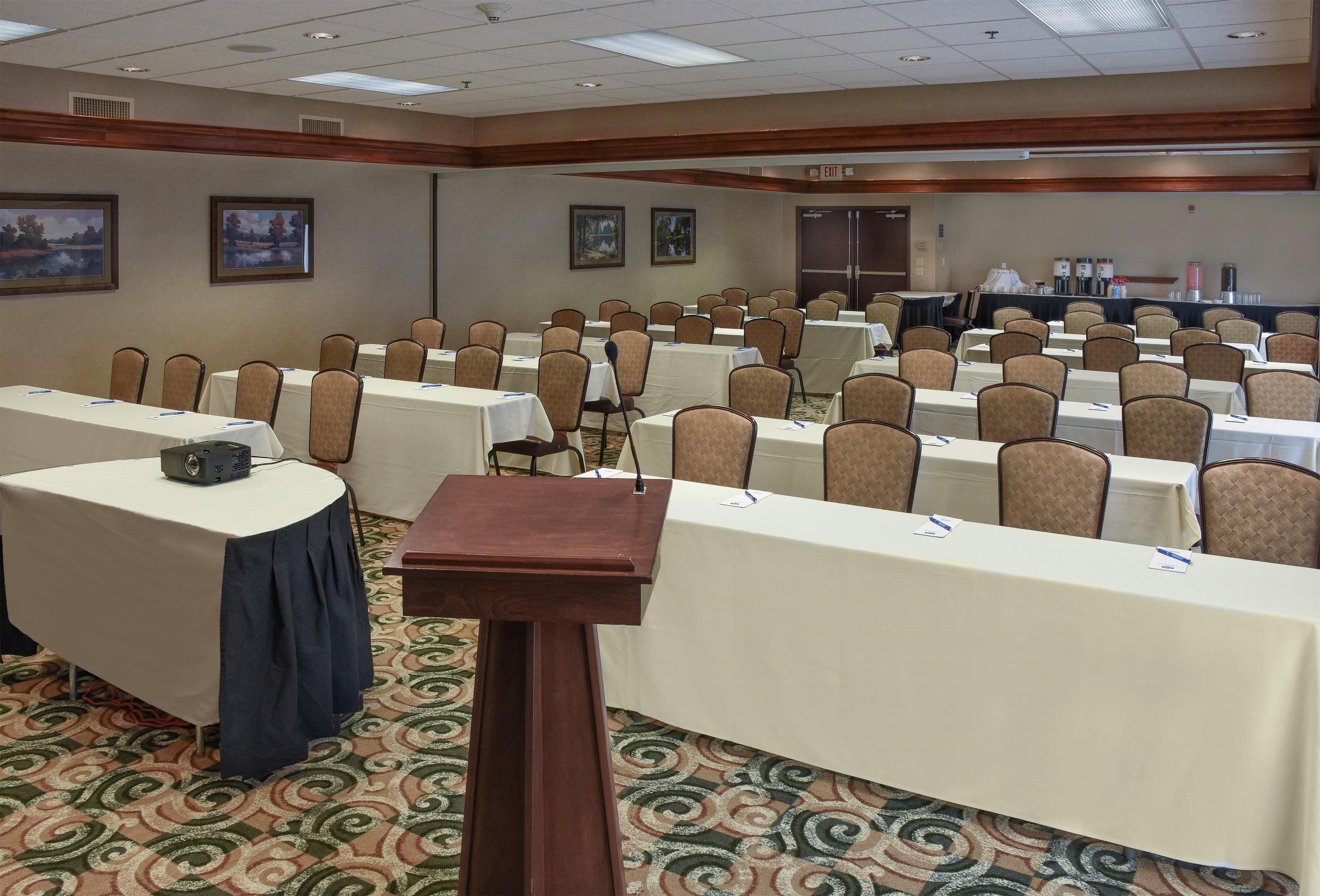 Meeting Room | Hampton Inn & Suites Youngstown-Canfield