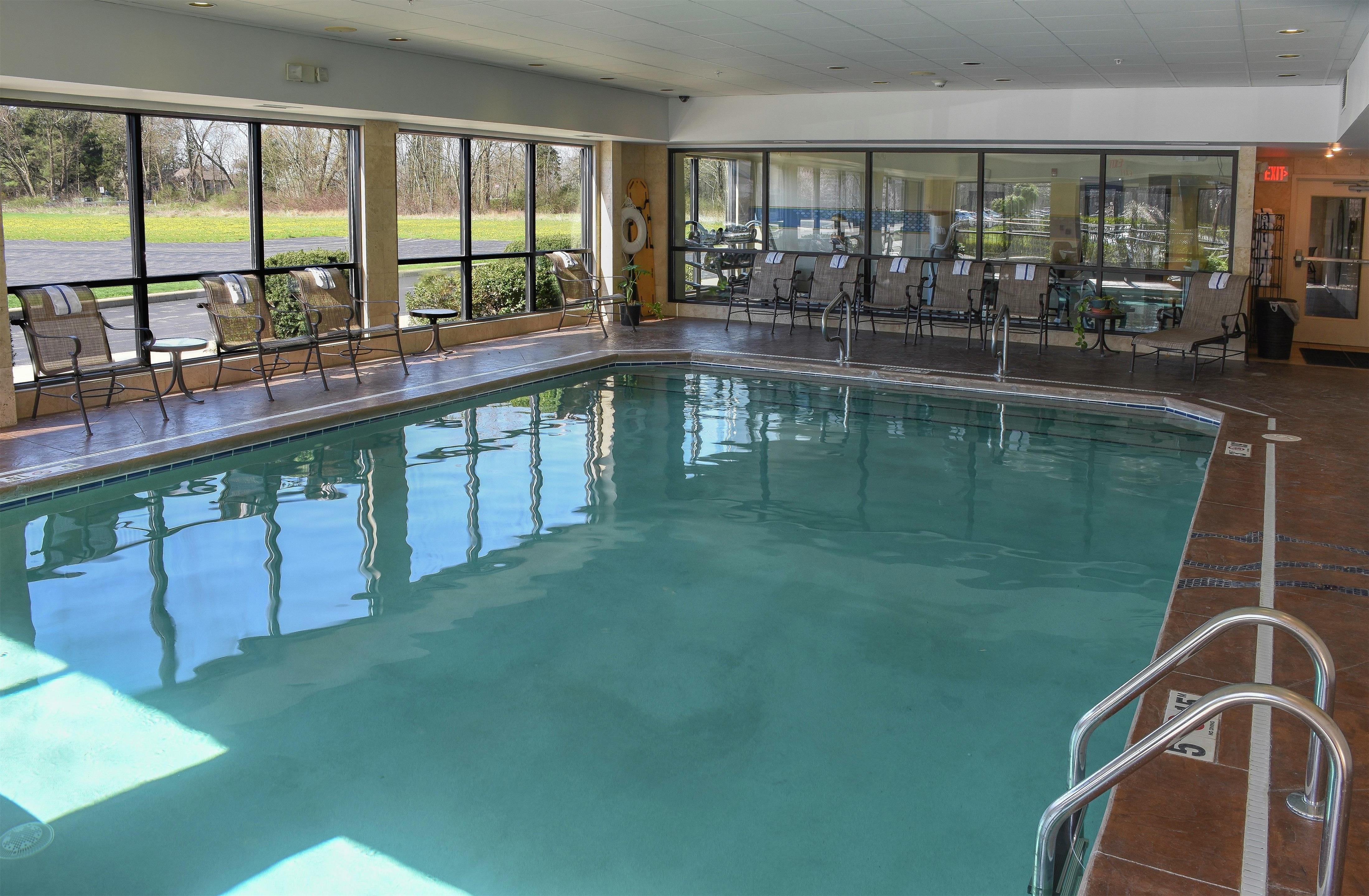 Pool | Hampton Inn & Suites Youngstown-Canfield
