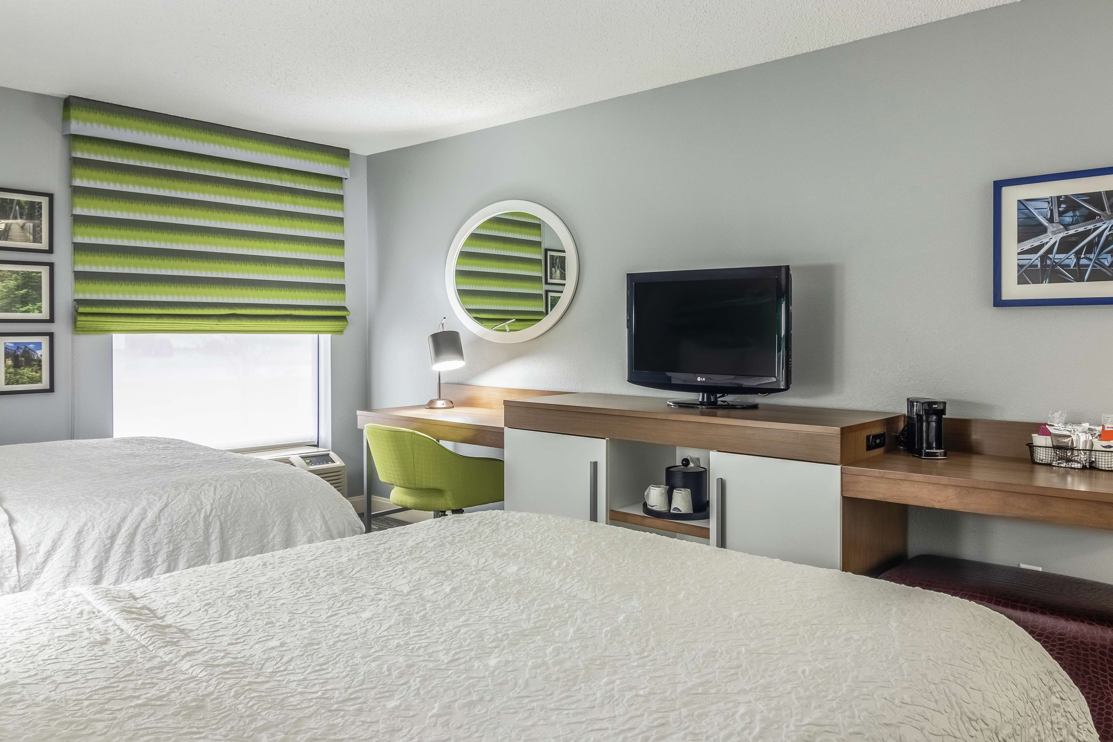 Hampton Inn by Hilton Youngstown-North Room Type - 2 DBL HEARING ACC NOSMOK